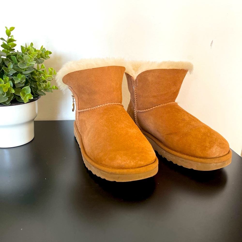 Uggs Mini Boots